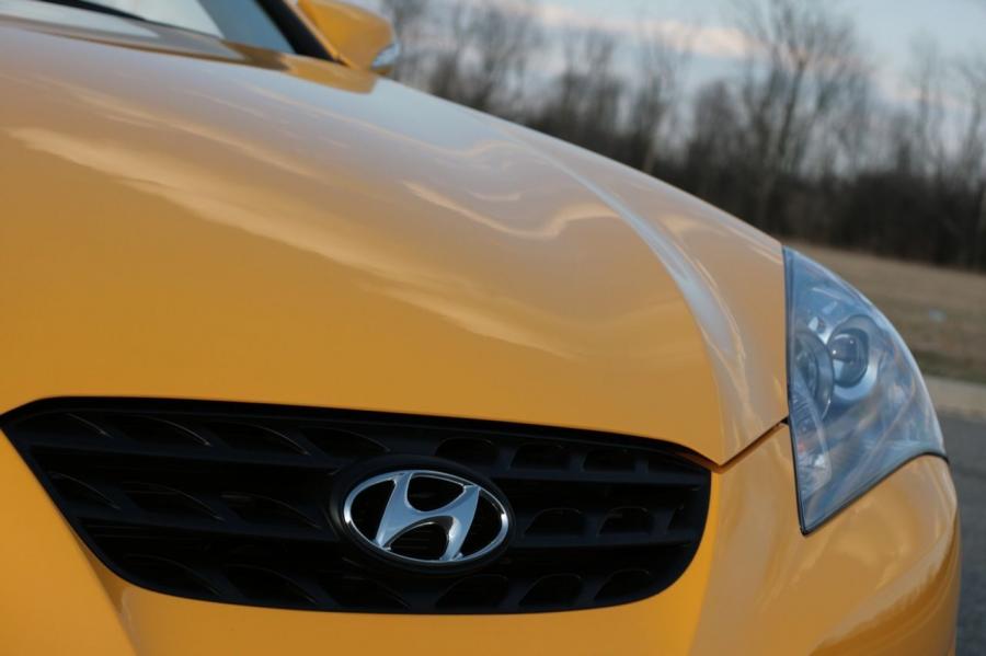  Hyundai Genesis Coupe 3.8 Track 2009 года  (фото 2 из 28)